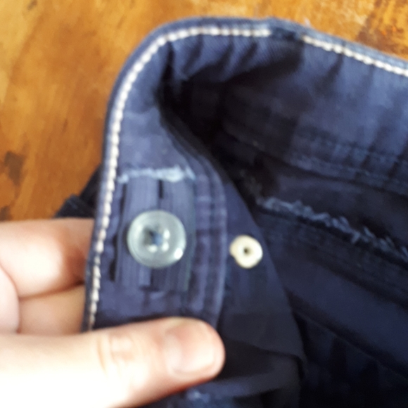 Size 8 girls adjustable  cotton shorts. - Picture 3 of 4